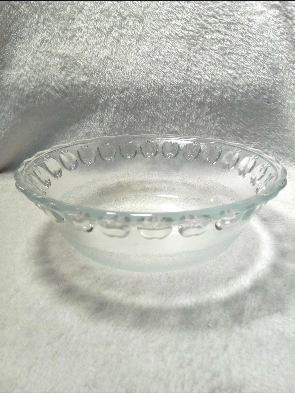 🍎🥧🍏Vintage Apple Pie Dish. Embossed Apple Motif on rim. Cottage Core ,Farm House